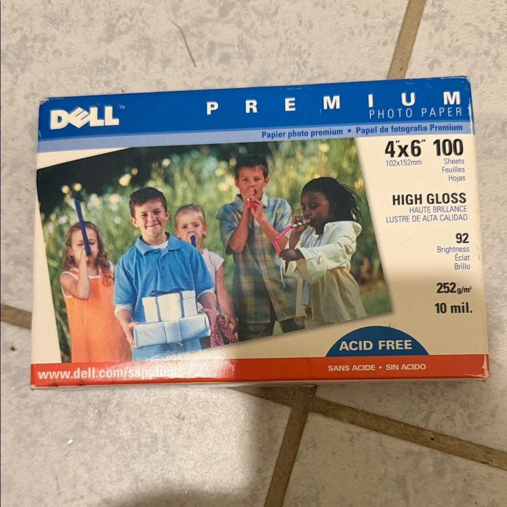 Dell Premium Photo Paper 4x6 High Gloss Blue and White